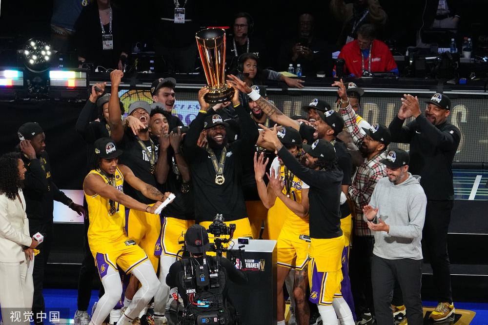 这一事件背 这一事件背