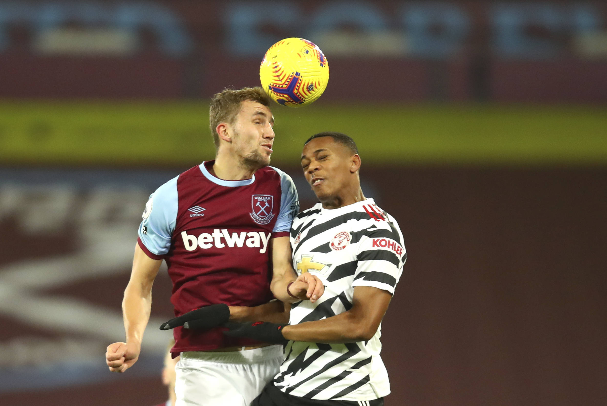 她成功击败 她成功击败